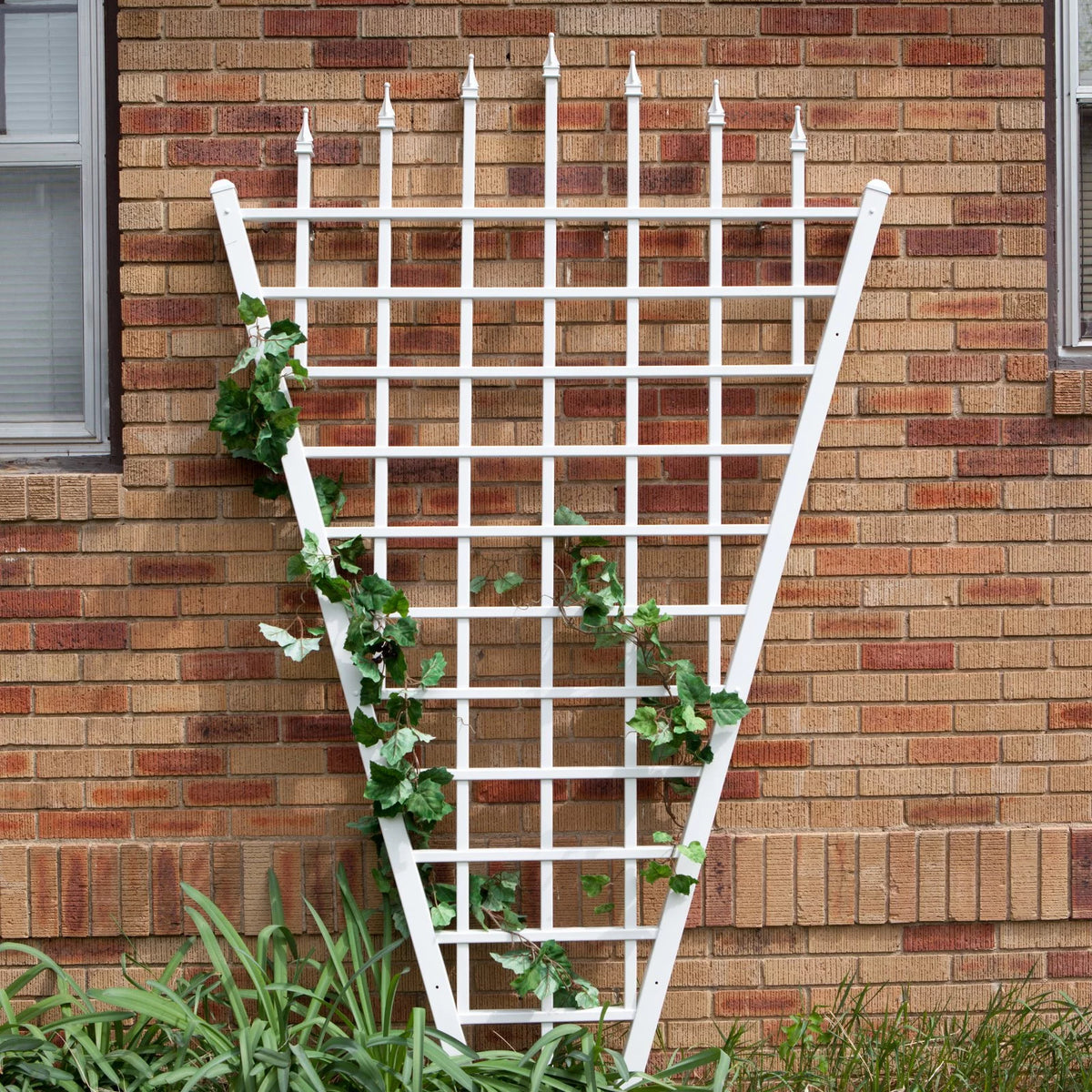 White Vinyl Fan Trellis Z3455