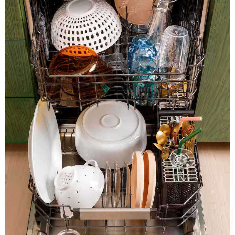Built-In Dishwasher with Stainless Tub, 44 dBA L213