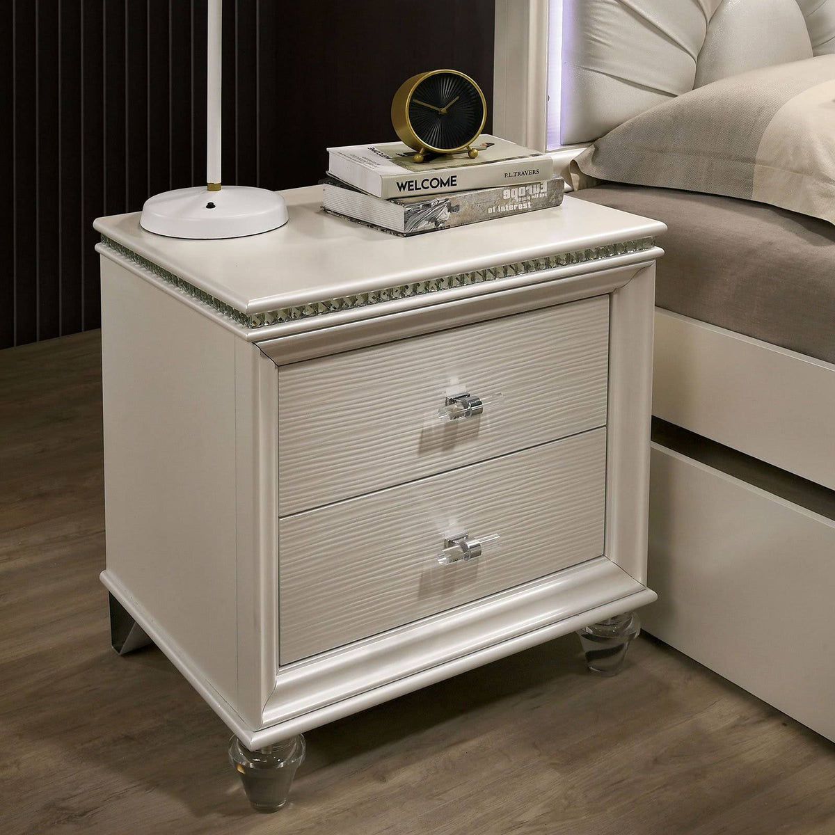 White Night Stand O89256