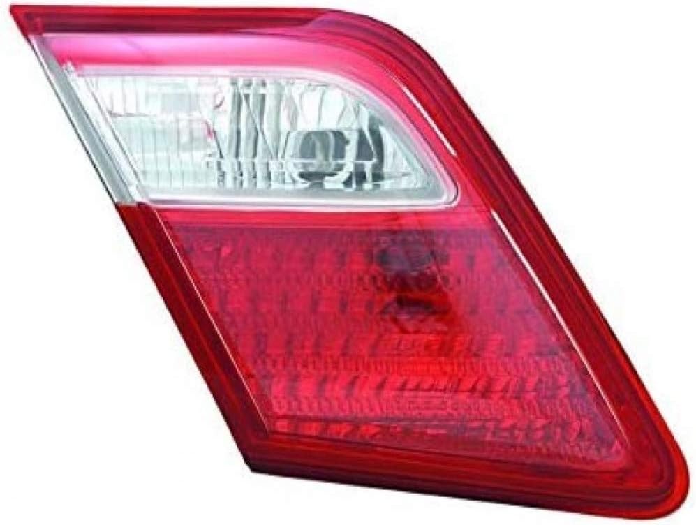 Toyota Camry Passenger Side Inner Rear Tail Light E852737