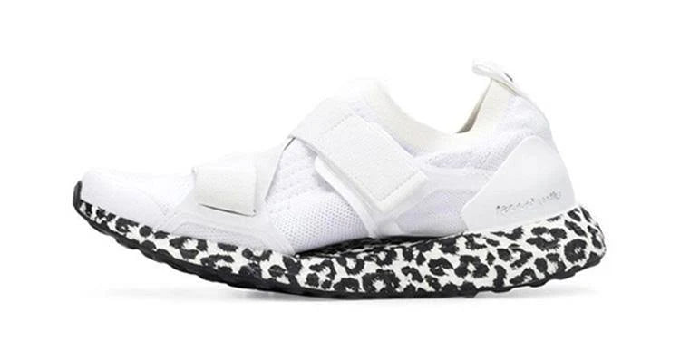 White Trainers I304987