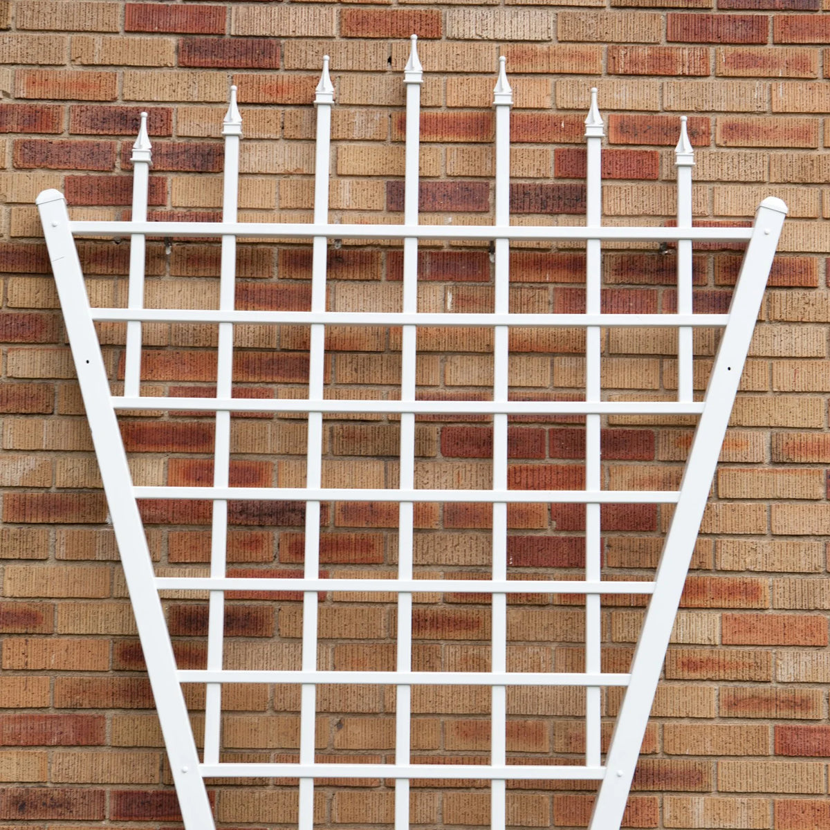 White Vinyl Fan Trellis Z3455